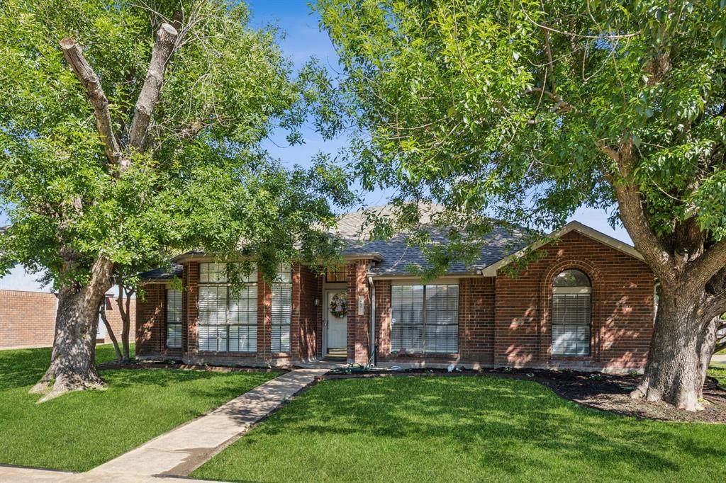 226 Ridgegate Drive - Photo 1