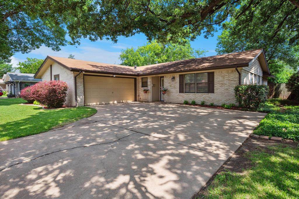 2827 Pritchett Drive - Photo 1