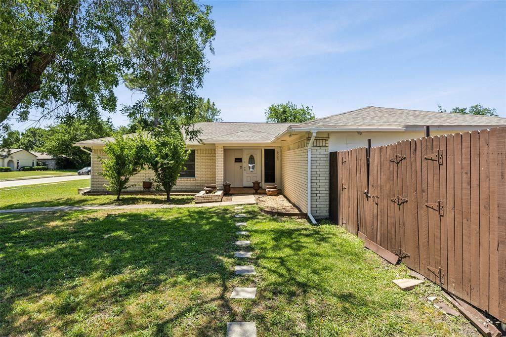 3303 Kensington Drive - Photo 1