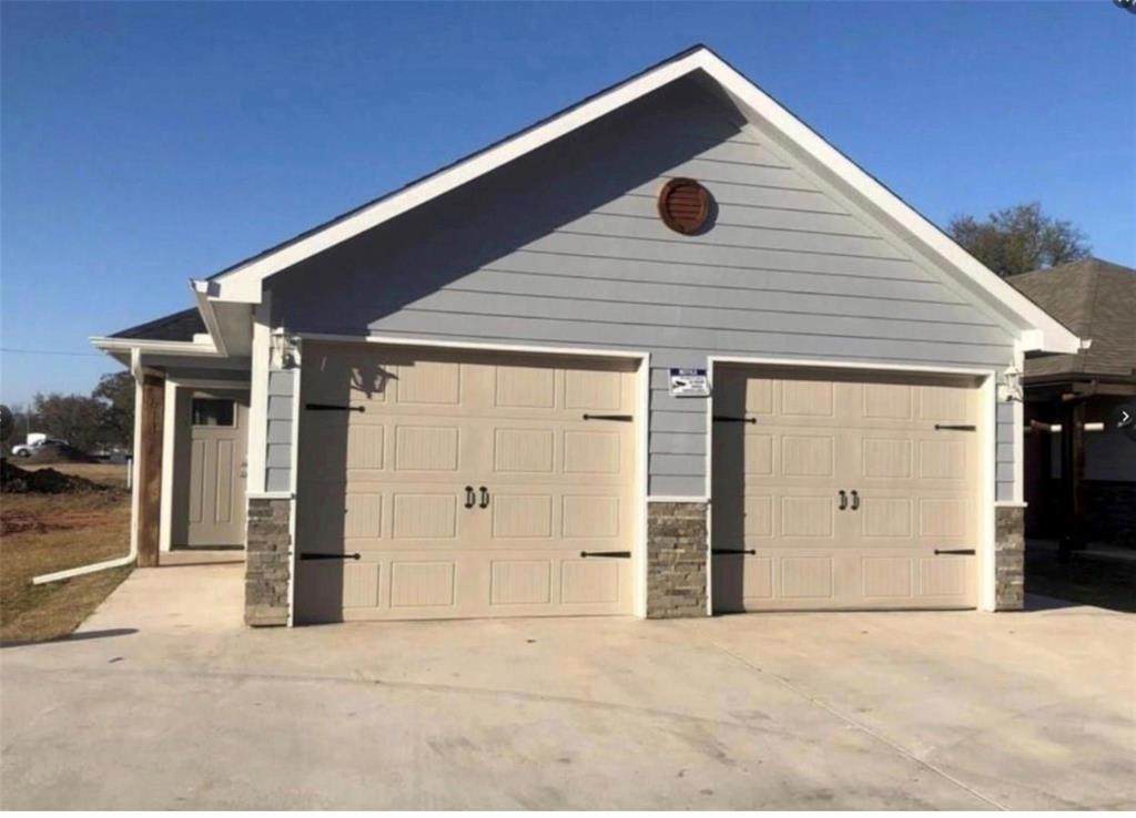 611 Carter Street - Photo 1