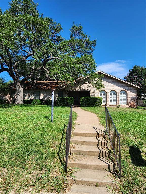 1117 Knotty Oaks Drive - Photo 1