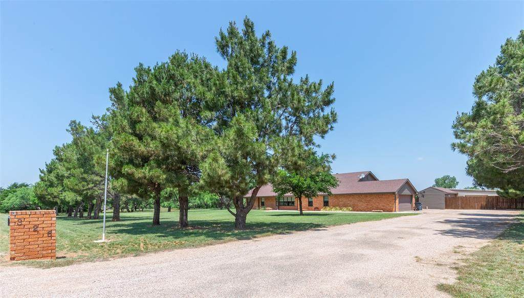 326 Country Place - Photo 1