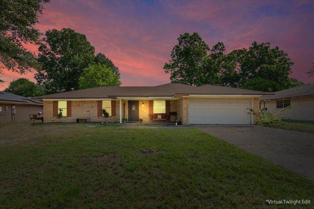 1004 Fairway Lane - Photo 1