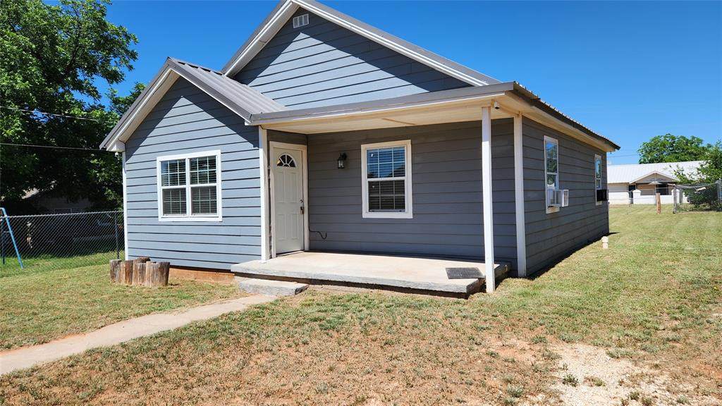 809 Bowie Street - Photo 1