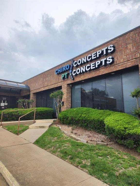 1313 Travis Street - Photo 1