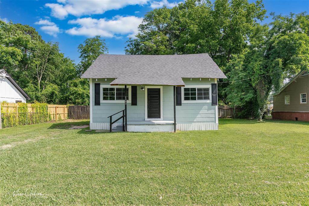 2383 Julia Street - Photo 1