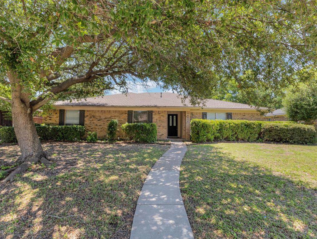 3204 Topaz Way - Photo 1