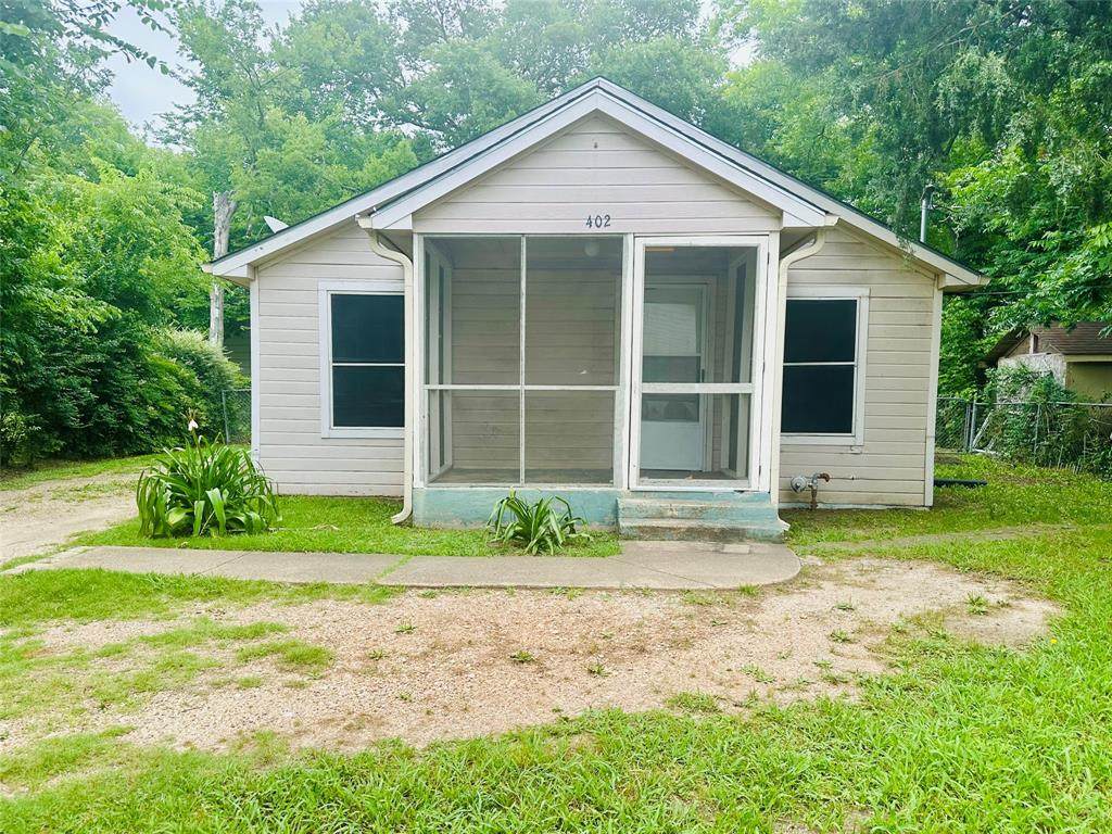 402 Nash Street - Photo 1