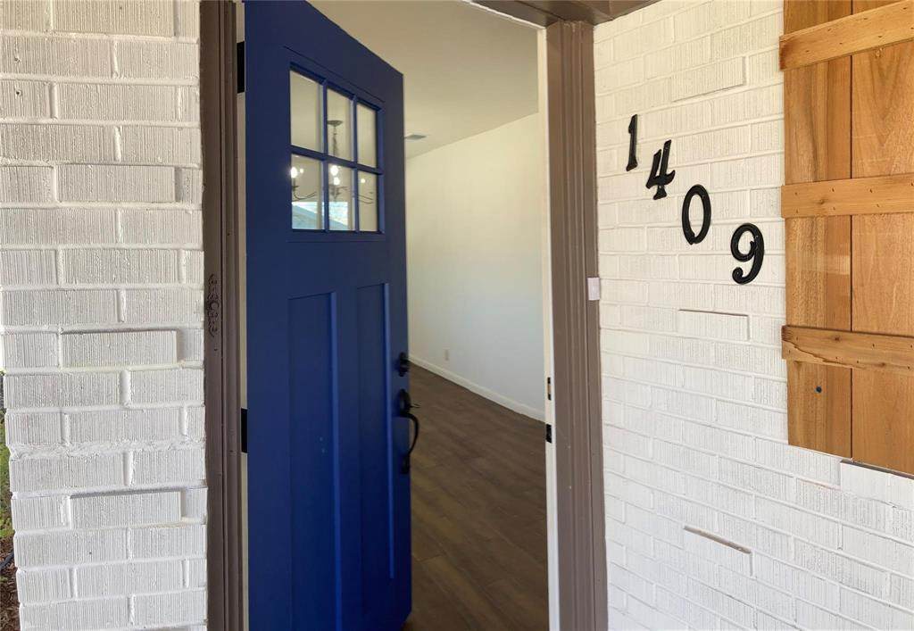 1409 Munn Drive - Photo 1