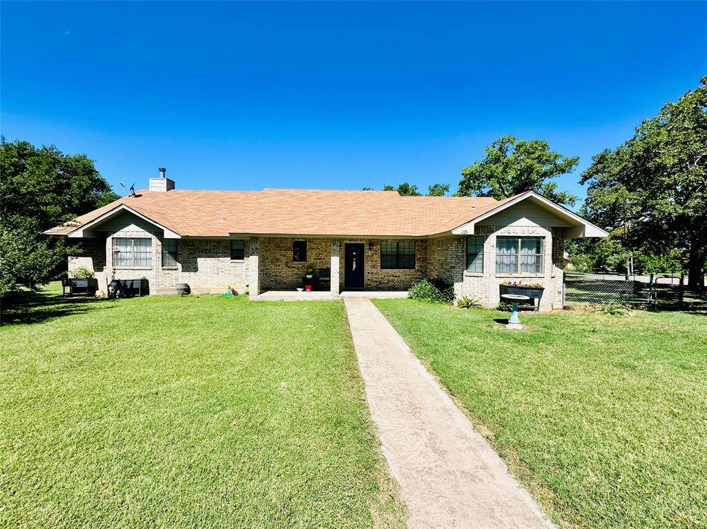 425 Avenue - Photo 1