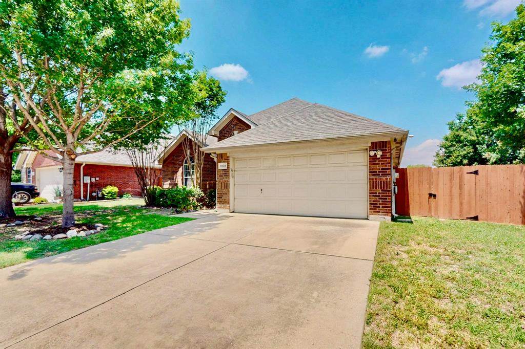 7809 Enchanted Isle Drive - Photo 1