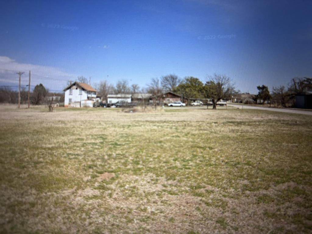 402 Fort Worth Street - Photo 1