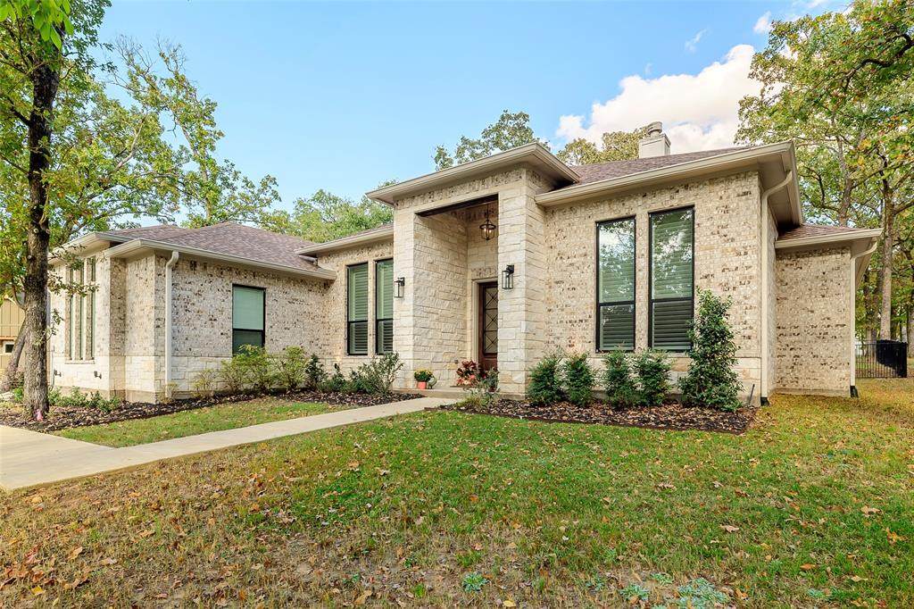 126 Saint Andrews Drive - Photo 1