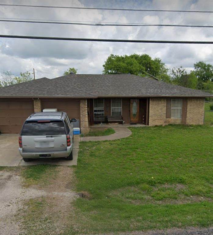 104 Maple - Photo 1