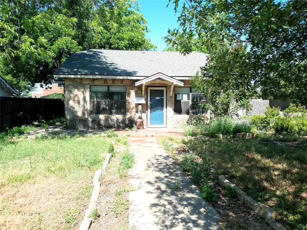 750 Ross Avenue - Photo 1