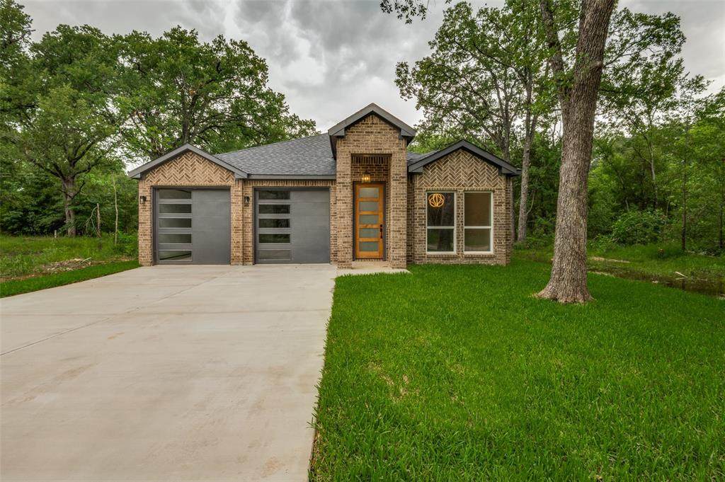 119 Driftwood Drive - Photo 1