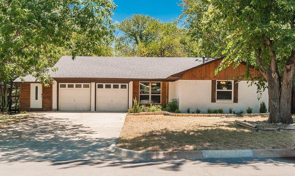 2908 Longfellow Lane - Photo 1