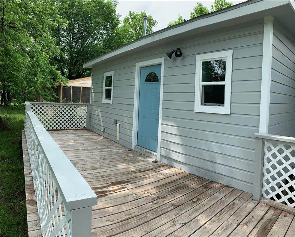 302 Dexter Street - Photo 1