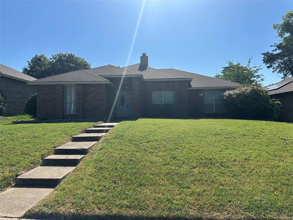 1512 Straus Road - Photo 1