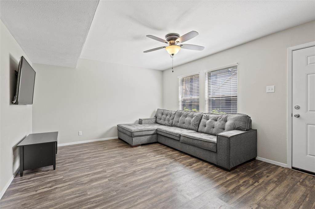 1905 Morton Street - Photo 1