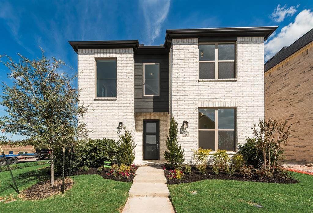 203 Golden Run Drive - Photo 1