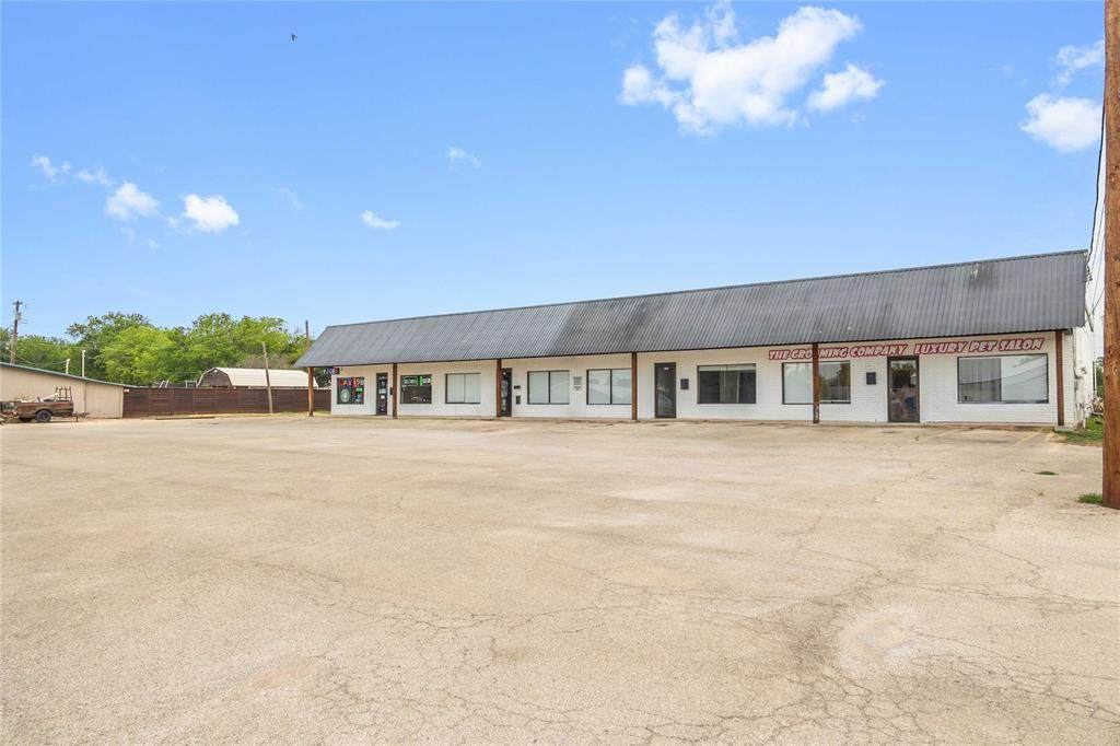 1205 Coggin Avenue - Photo 1