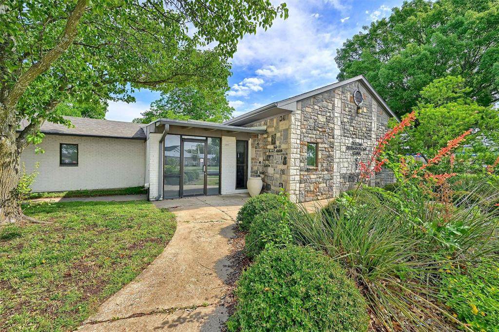 815 Pecan Grove Road - Photo 1
