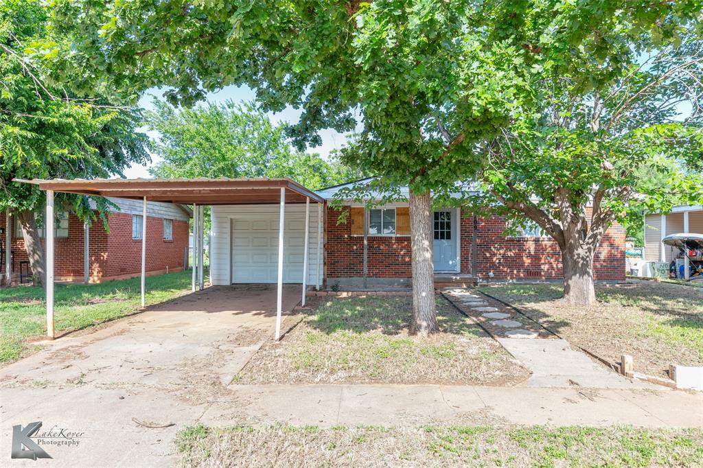 1709 Briarwood Street - Photo 1