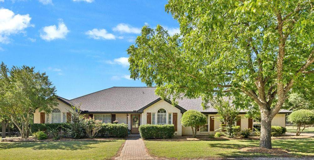 8351 County Road 530 - Photo 1