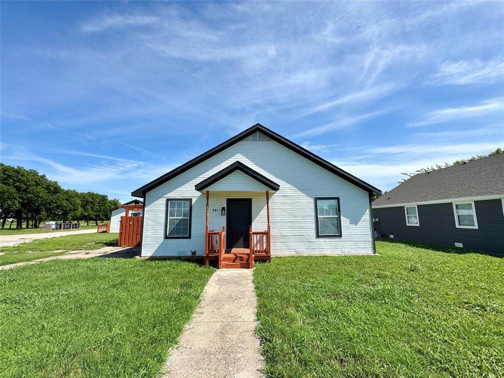 901 Kingdom Circle - Photo 1