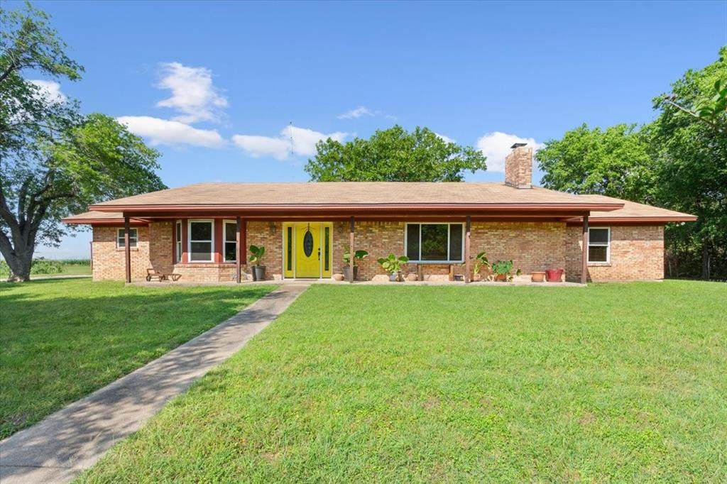 221 County Road 157 - Photo 1