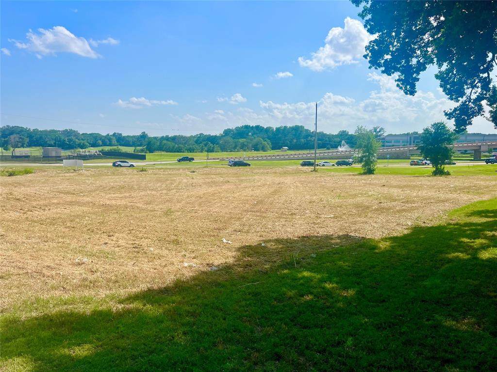 101 Gerault Rde (Fm2499) Road - Photo 1