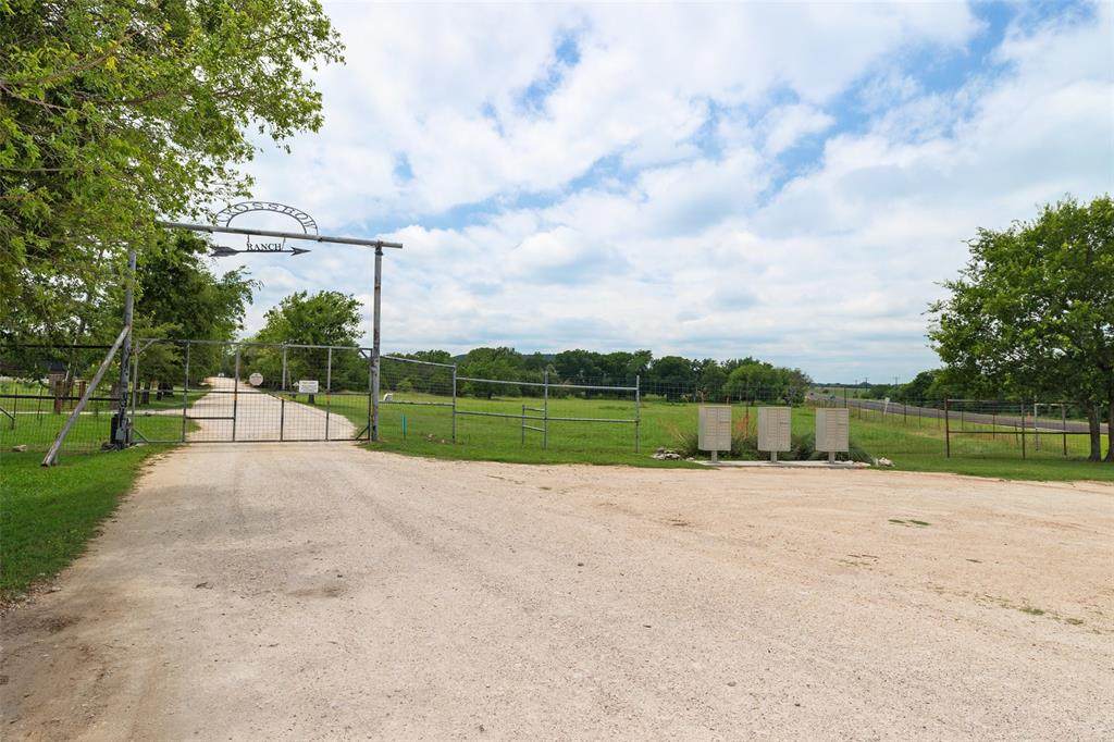 1307 County Road 2120 - Photo 1