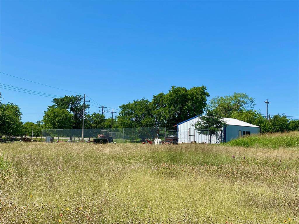 510 Fm 933 Street - Photo 1
