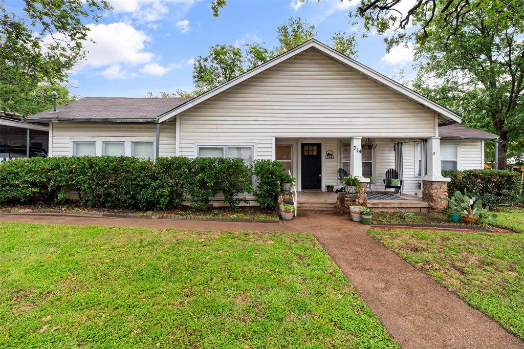 714 Ball Street - Photo 1