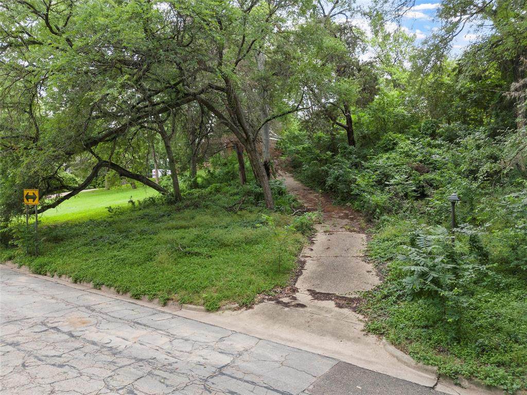 2717 42nd - Photo 1