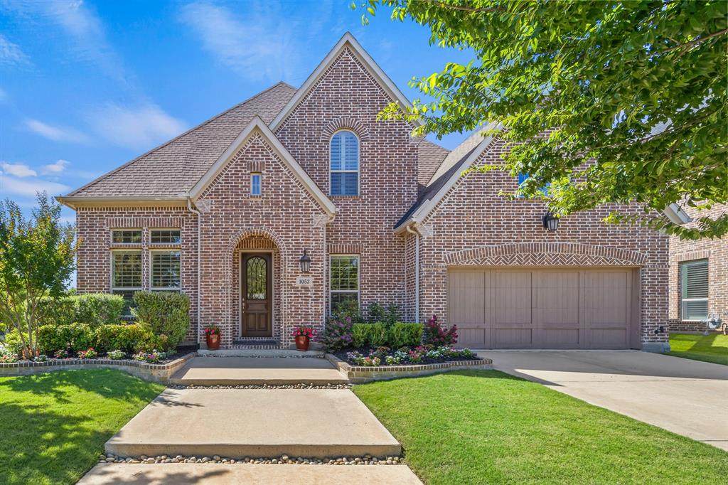 1052 Bluff Way - Photo 1