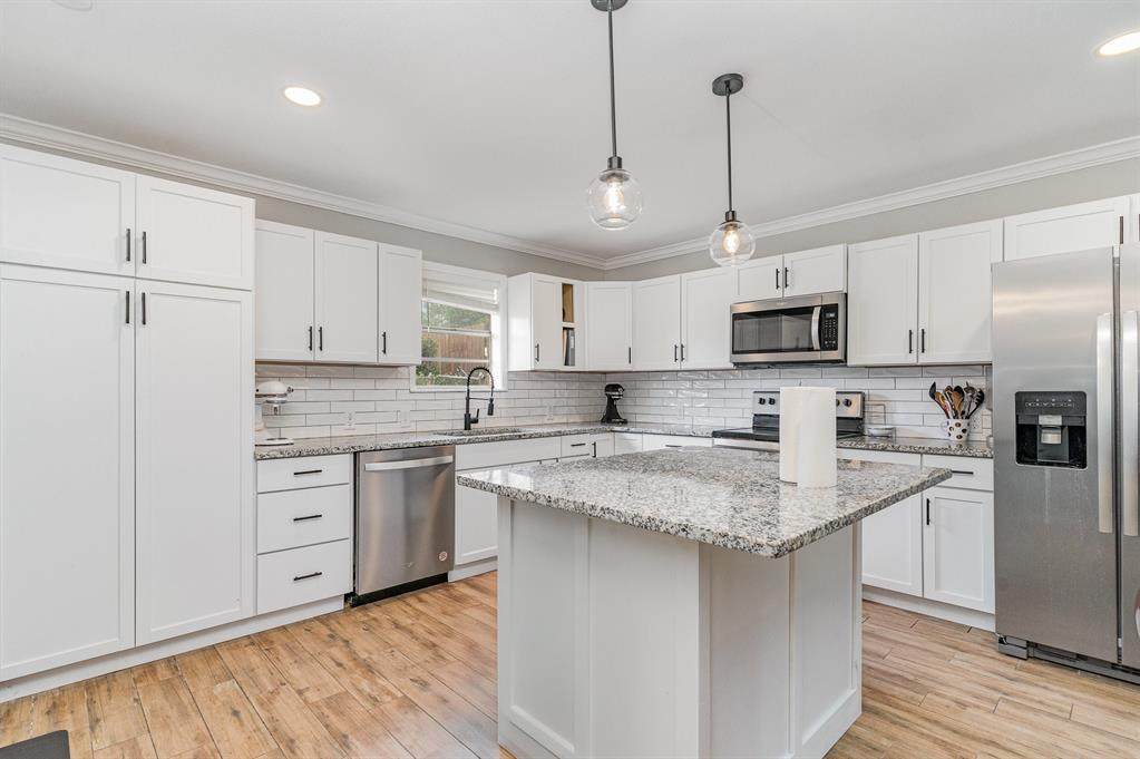 109 Carroll Drive - Photo 1