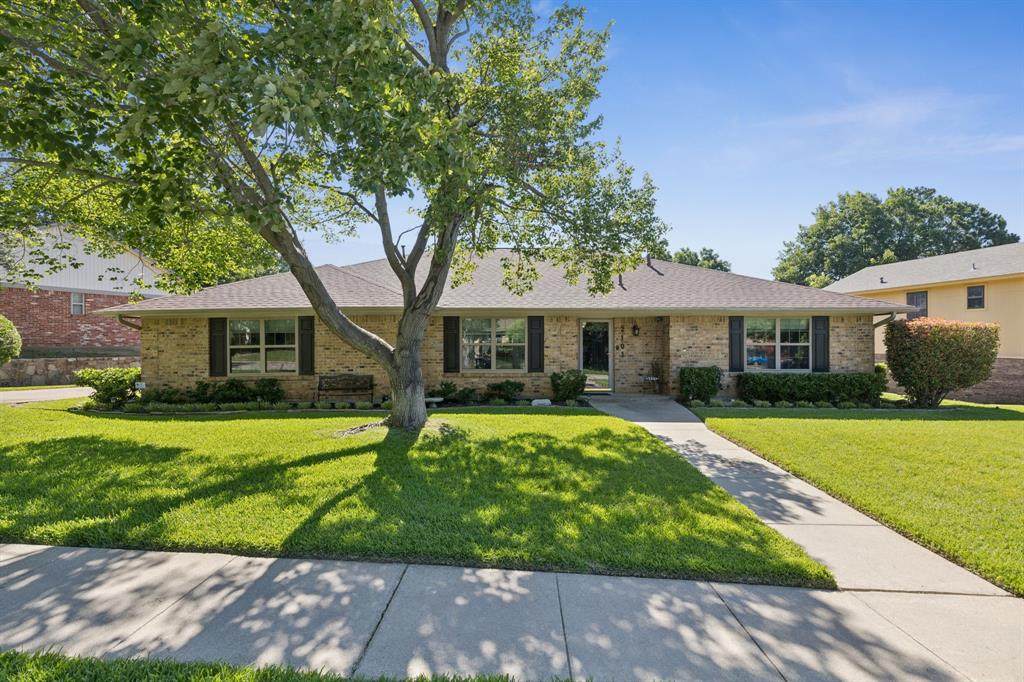 2101 Oakmeadow Street - Photo 1