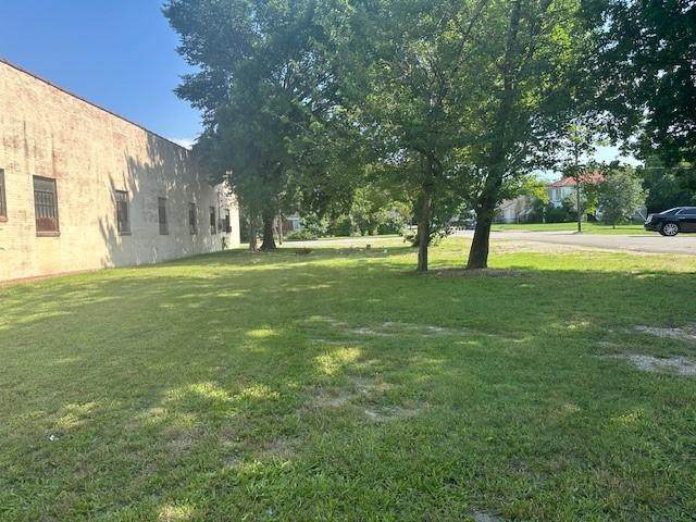 801 Vermont Avenue - Photo 1