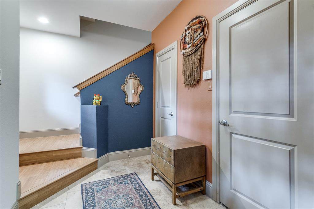 5914 Hudson Street - Photo 1