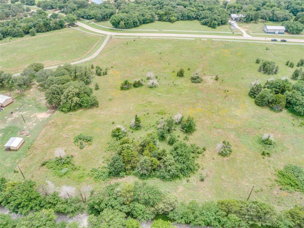 335 County Road 1264 - Photo 1