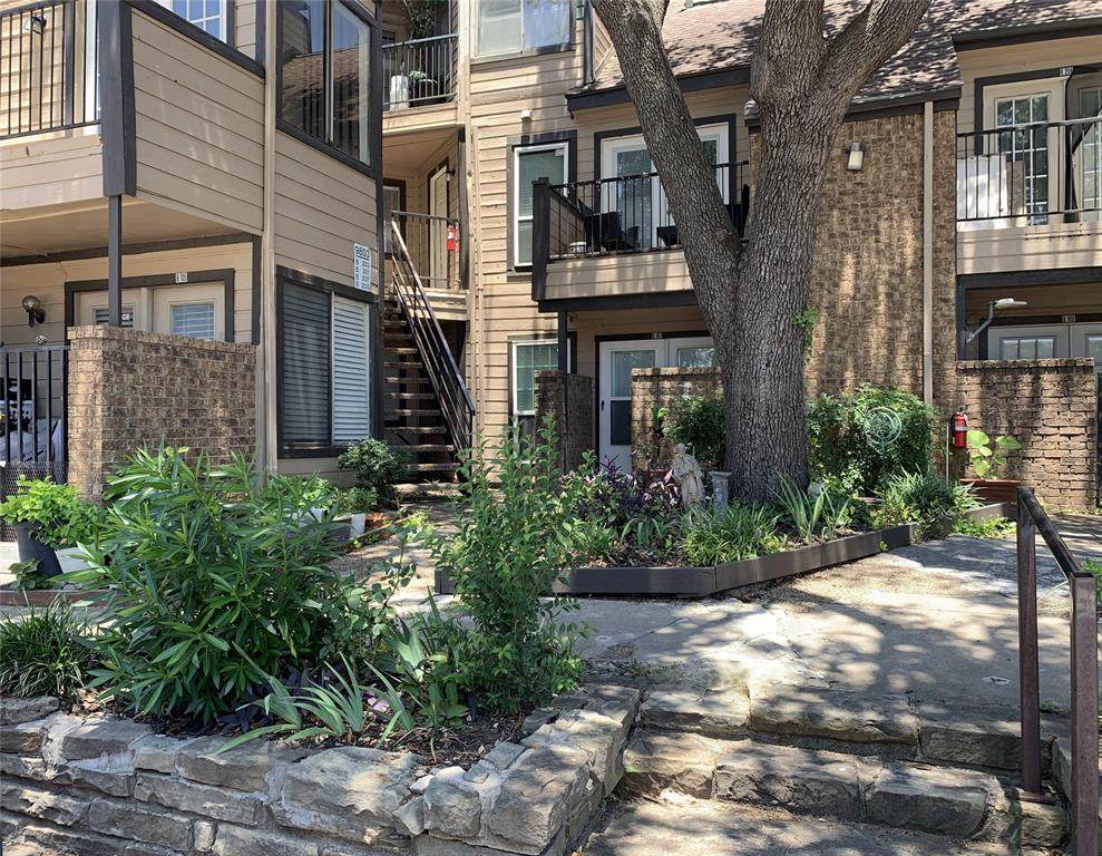 9803 Walnut Street - Photo 1