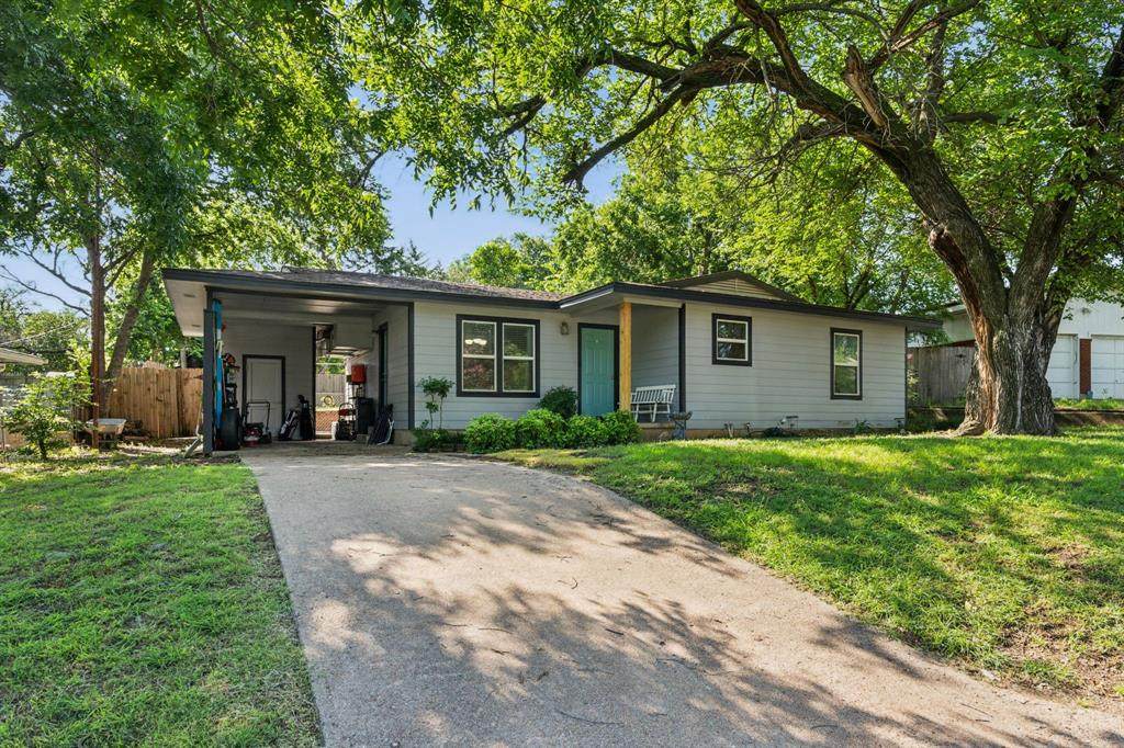 1321 Lamar Street - Photo 1