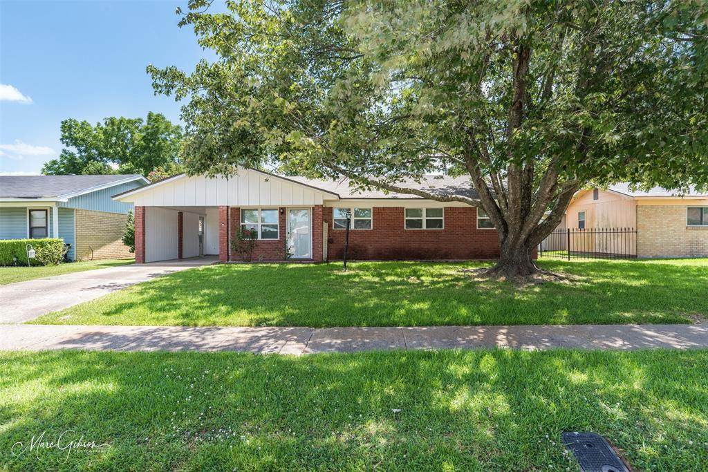 1202 Wisteria Street - Photo 1