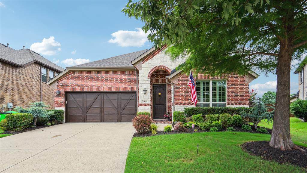 1917 Forest Park Drive - Photo 1