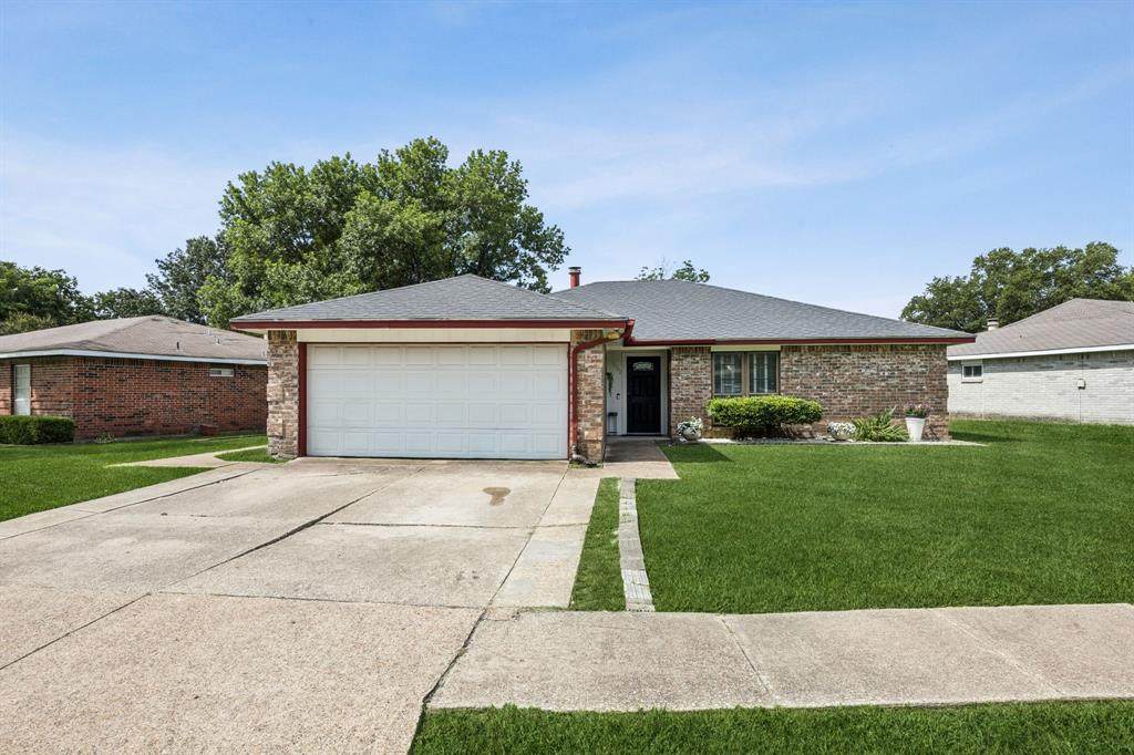 1502 Bette Drive - Photo 1