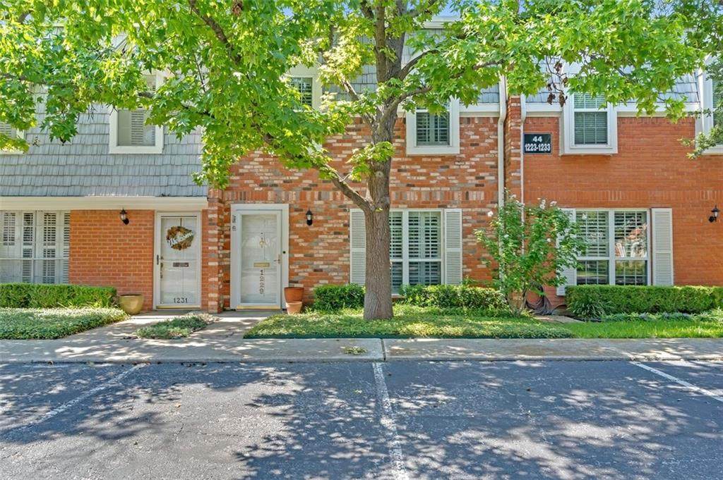 1229 Roaring Springs Road - Photo 1