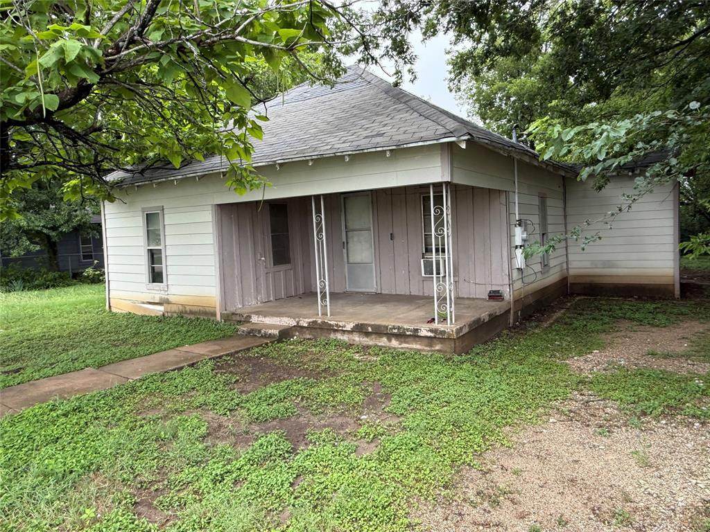 332 Harris Street - Photo 1