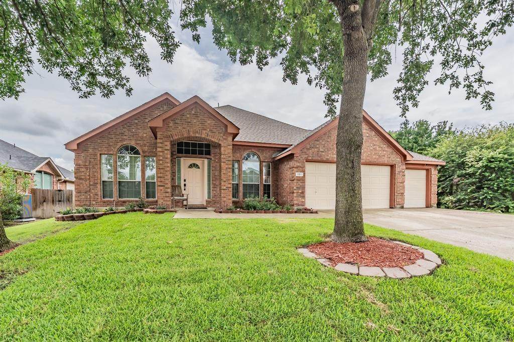 101 Goldenrain Drive - Photo 1
